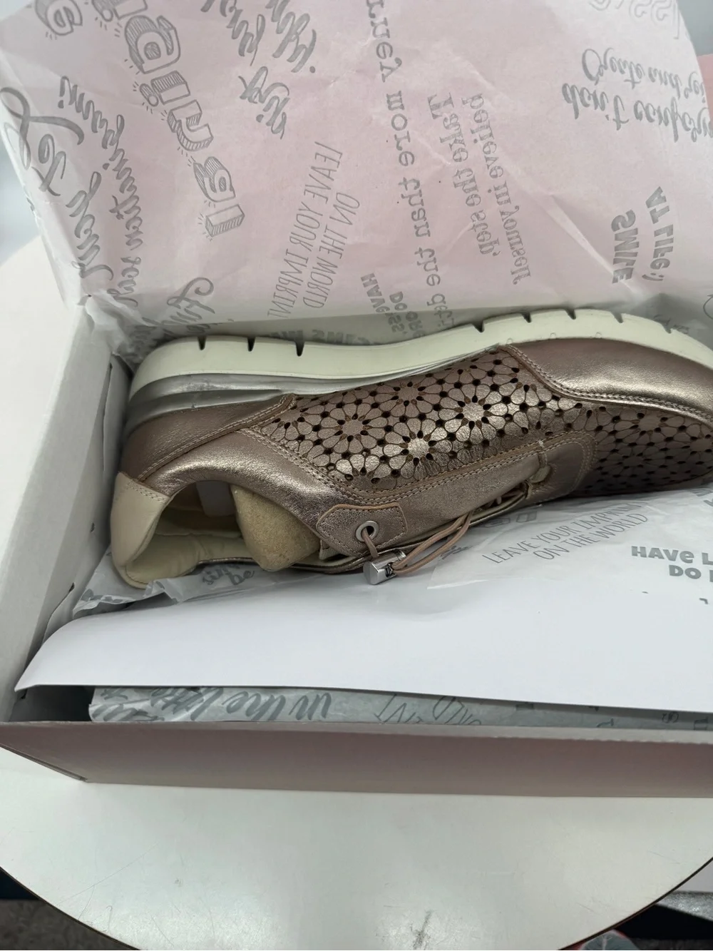 Pikolinos Cantabria W4R Perforated Leather Sneakers in Stone EUR 42 US 11.5 NIB